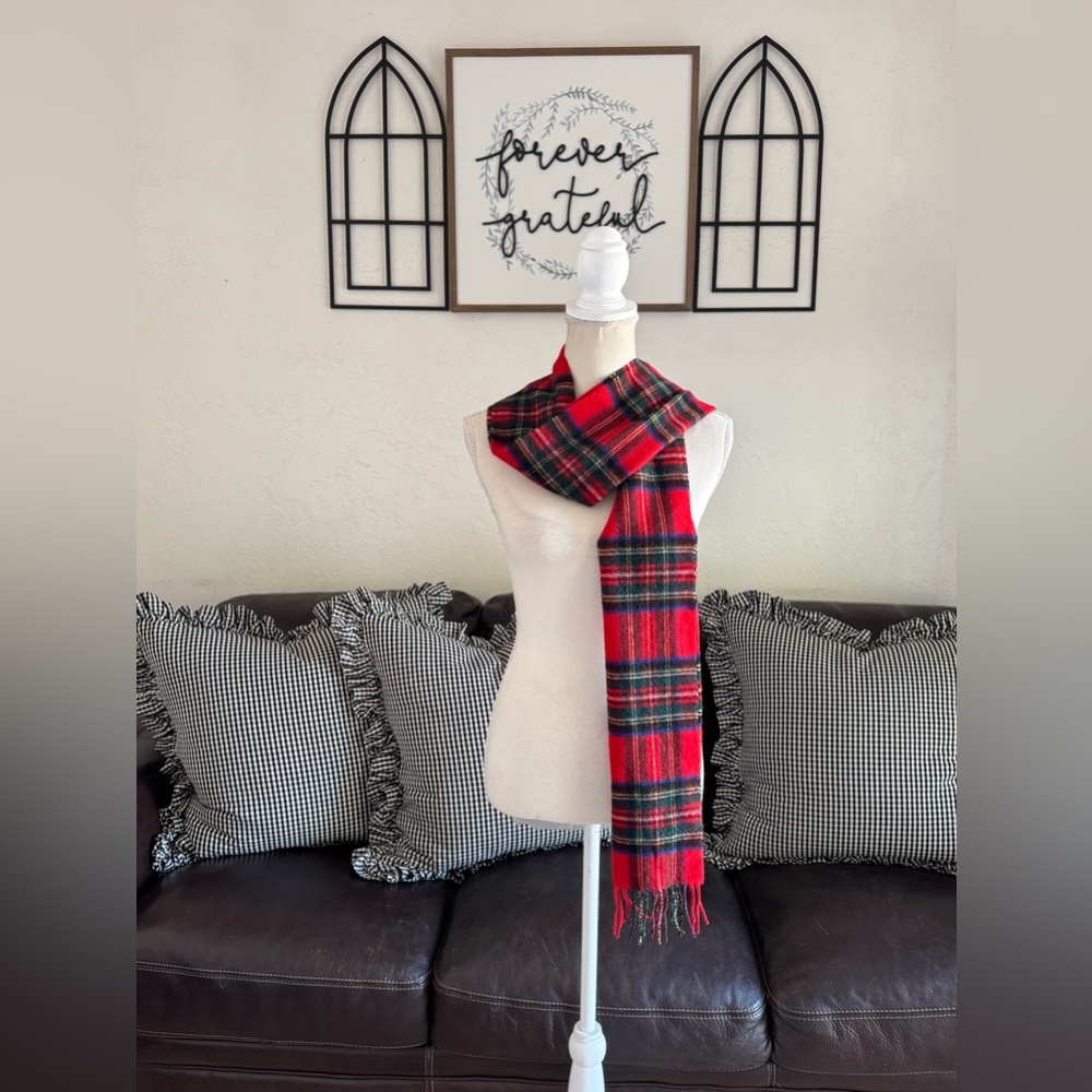 Johnstons 100% Cashmere Scarf Fringe Scotland Made Multicolor Plaid Soft Cozy - Picture 9 of 9